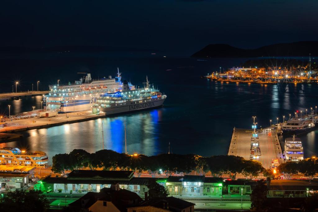 Royal Suites-Sky - 11