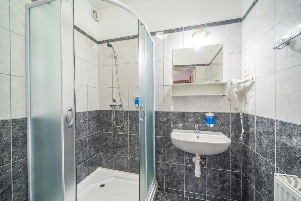 Silver Hotel Budapest City Center - Resim 21