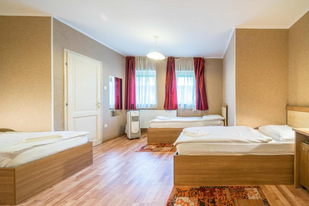 Silver Hotel Budapest City Center - Resim 27