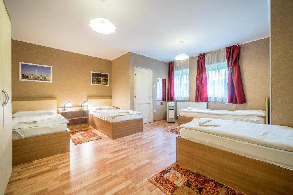Silver Hotel Budapest City Center - Resim 6