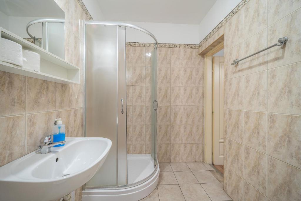 Silver Hotel Budapest City Center - Resim 2