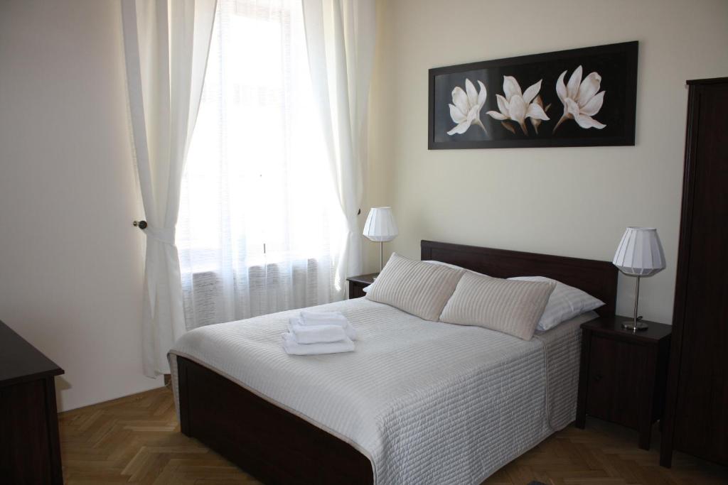 Place 4 You Apartments - Housity