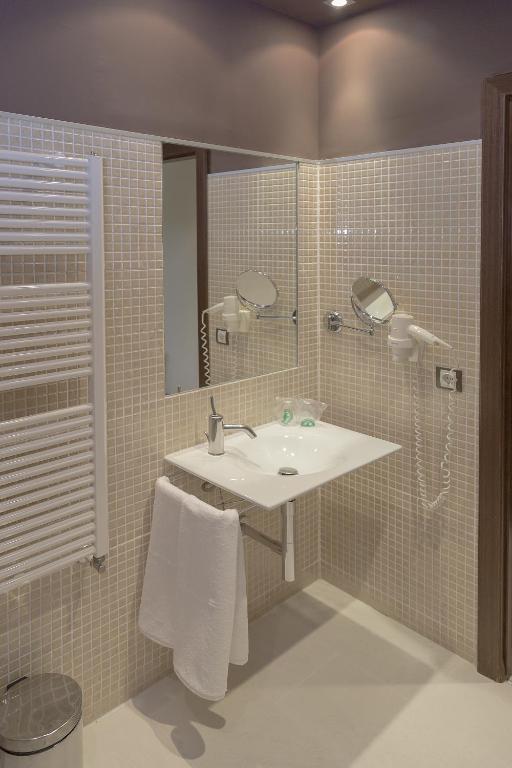 Kúpeľňa v ubytovaní Hotel Real Balneario Carlos III