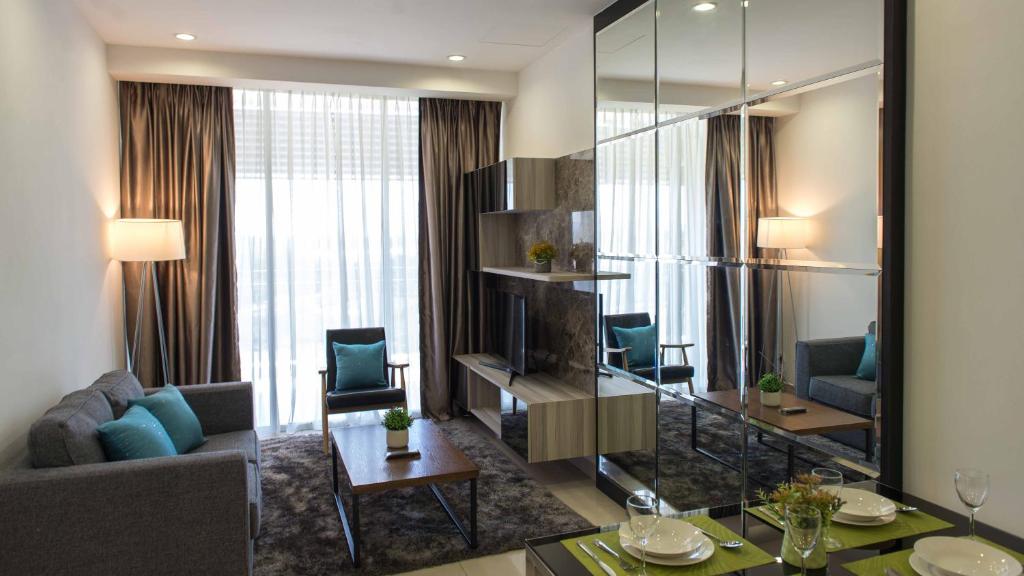 Posezení v ubytování Encorp Marina Suites By Iconic Bliss