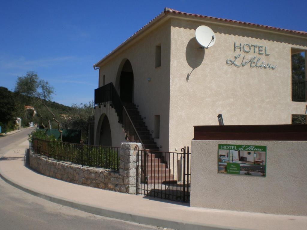 Budova, kde se hotel nachází