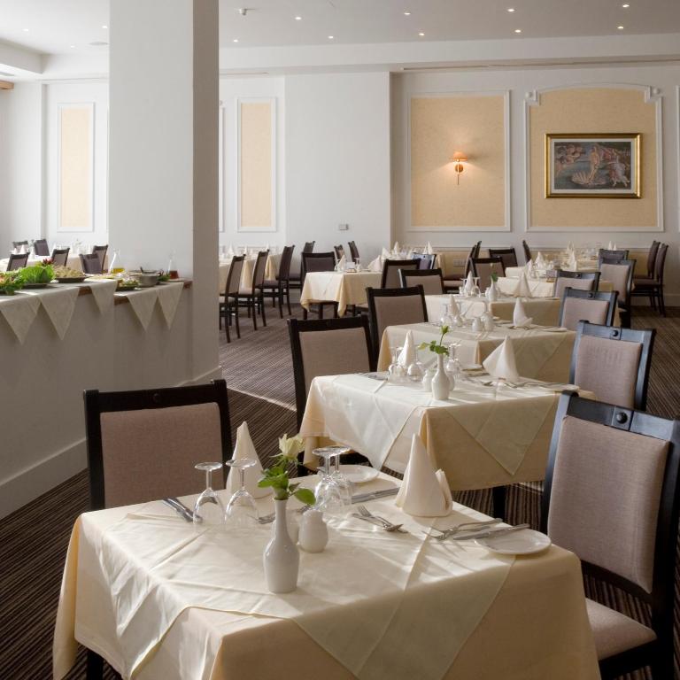 Restaurace v ubytování Venus Beach Hotel