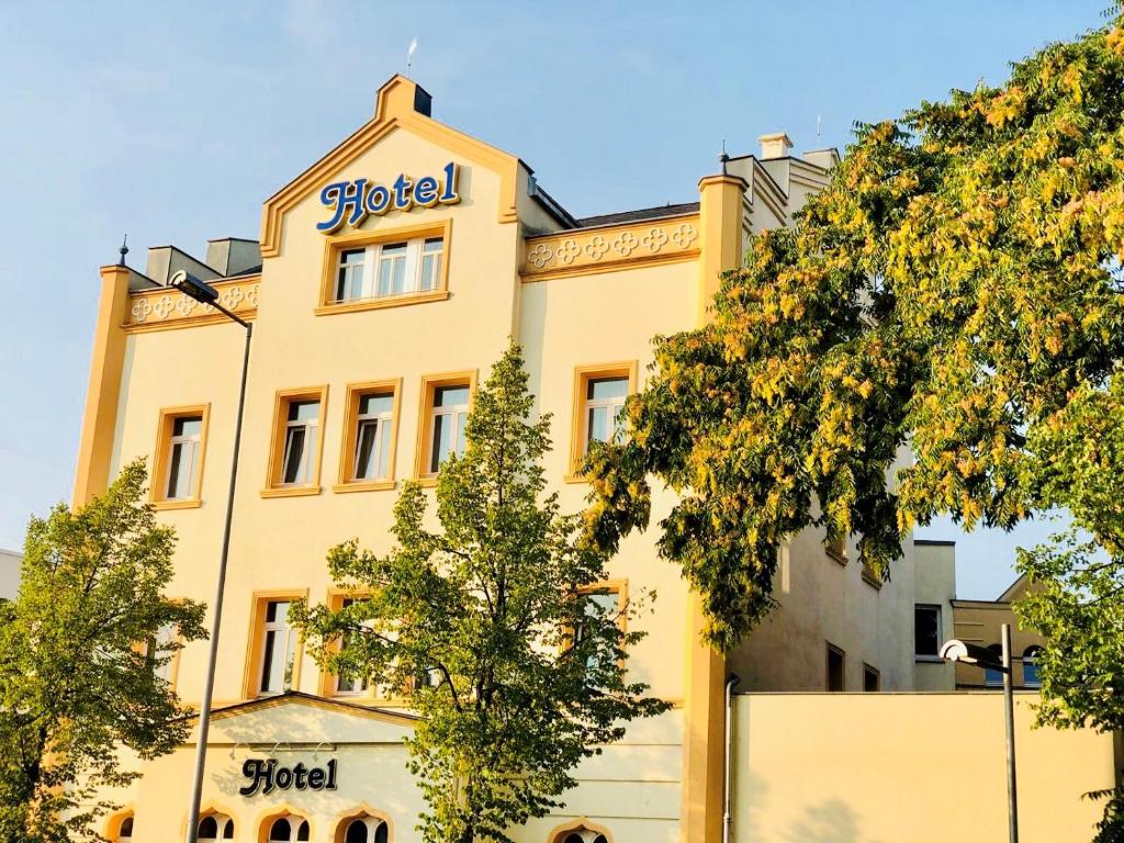 Budova, kde se hotel nachází