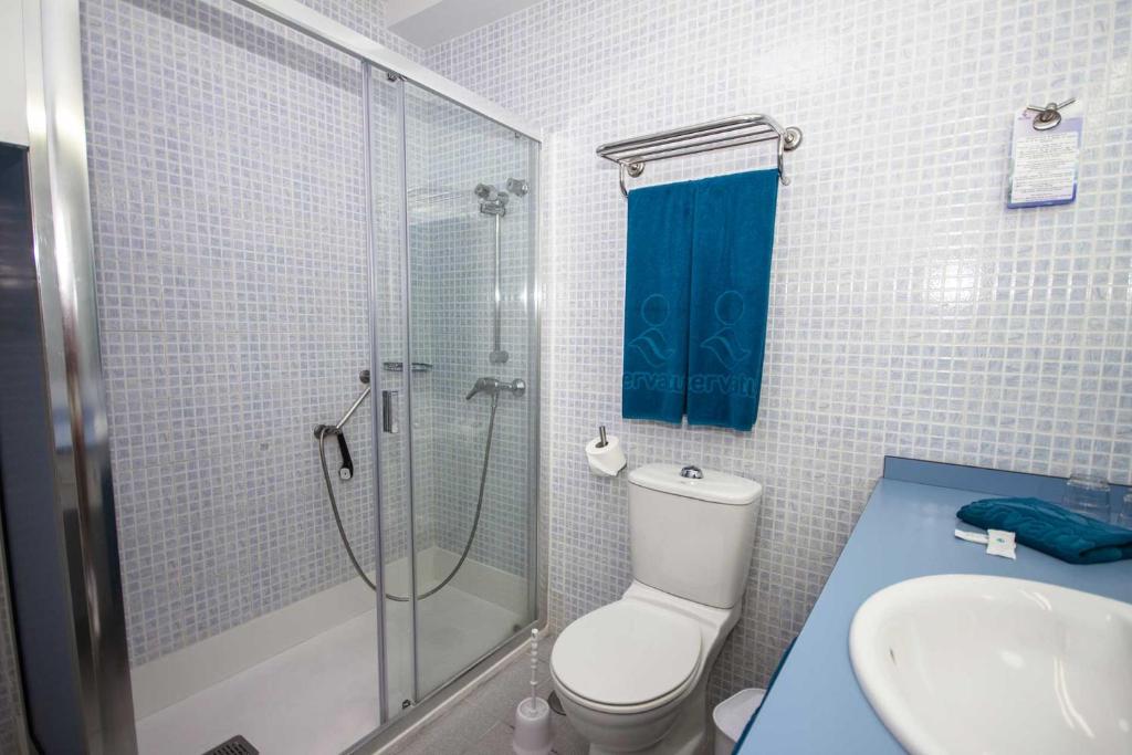 Łazienka w obiekcie Servatur Terrazamar Sun Suite