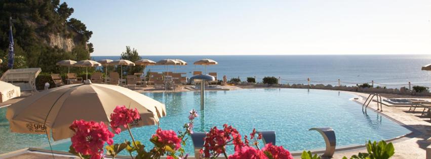 Bazén v ubytování Hotel Eden Gigli nebo v jeho okolí