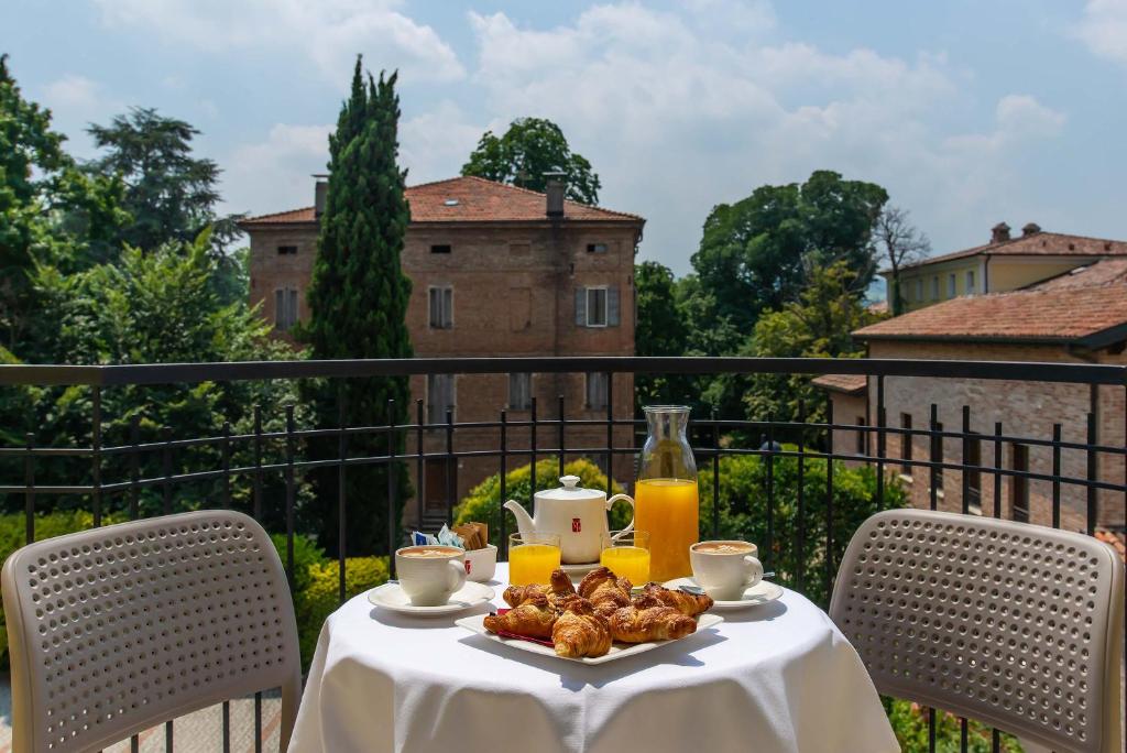 Maranello Palace - Deluxe Tweepersoonskamer Met Balkon