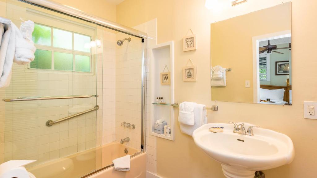 L'Habitation Guesthouse- Adult Exclusive - Standaard Queen Room