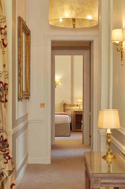 Hôtel Regina Louvre - Resim 44