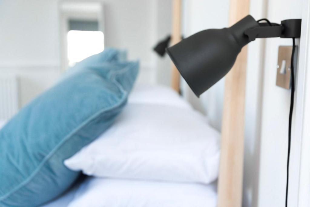 The Black Fox - Resim 21