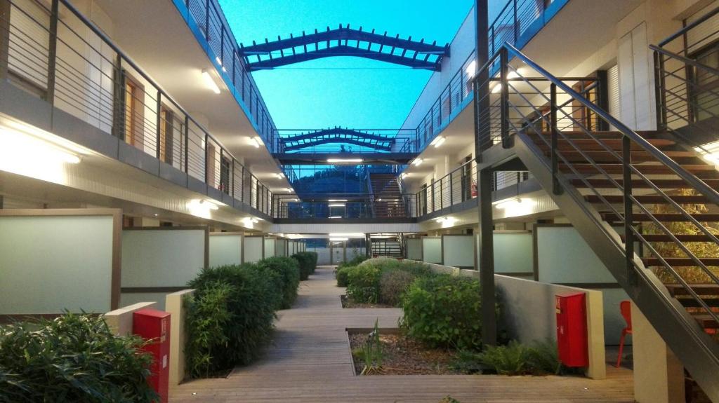 Sweet Home studio Aix en Pce, clim,terrasse,piscine,pkg,resto - Resim 43