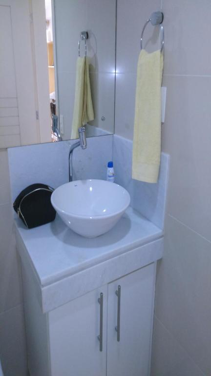  Sonia Flats - Apartamento térreo em condominio em frente à Praia de Camurupim