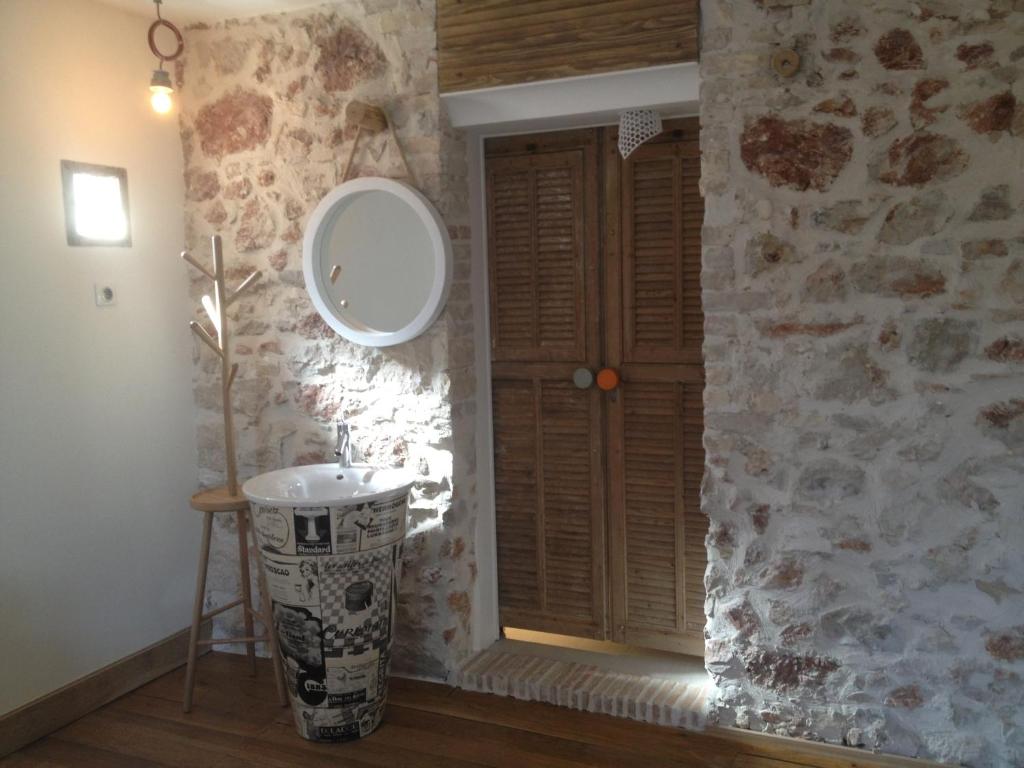 Koupelna v ubytování Hôtel de la Pinède