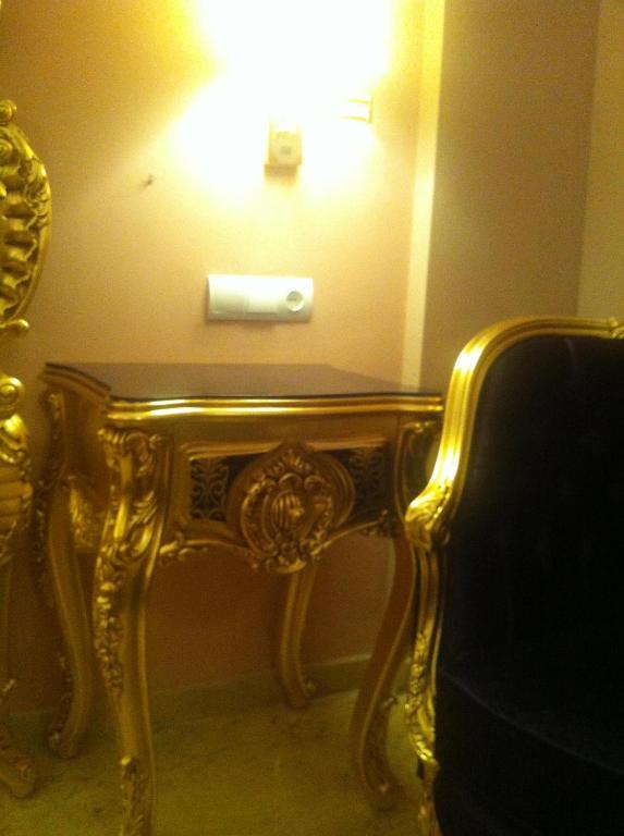 Adriano Boutique Sevilla - 12