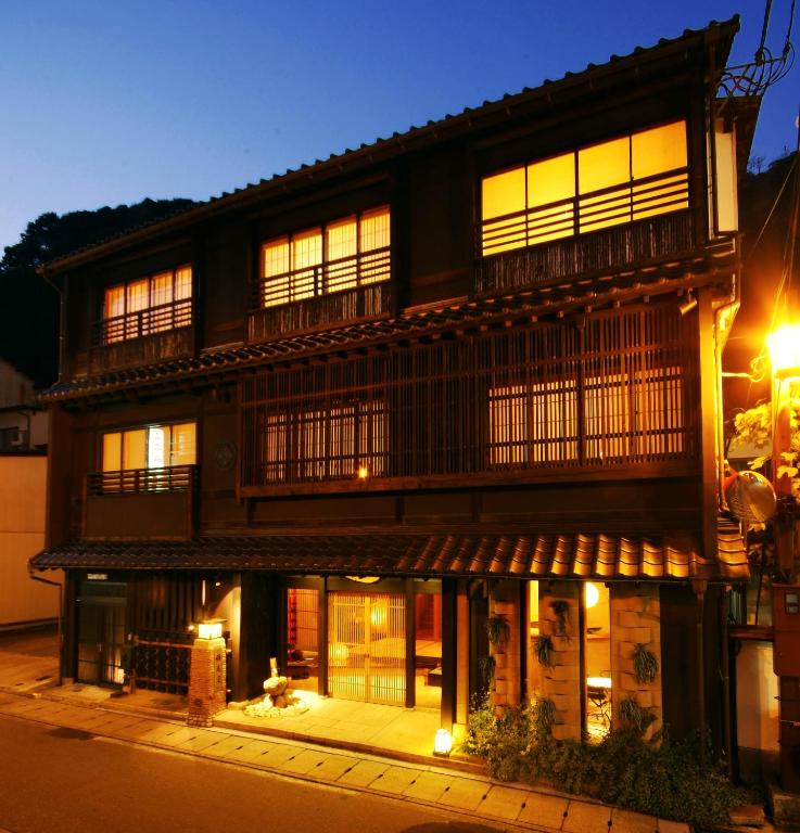 Budova, kde se ryokan nachází