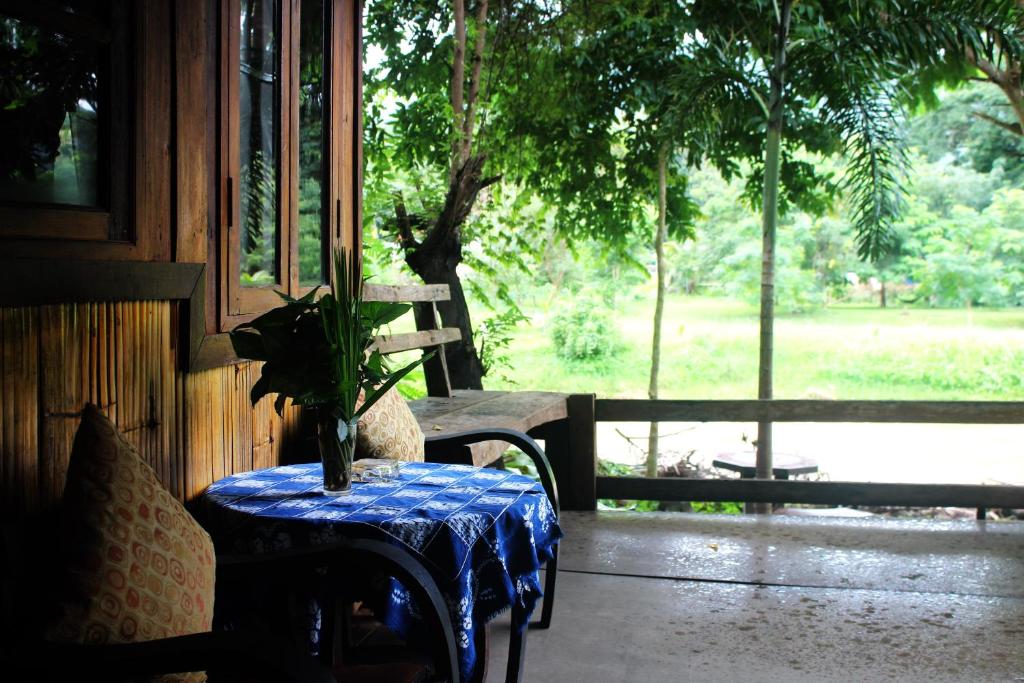 Zahrada ubytování Baantawan Guesthouse Pai