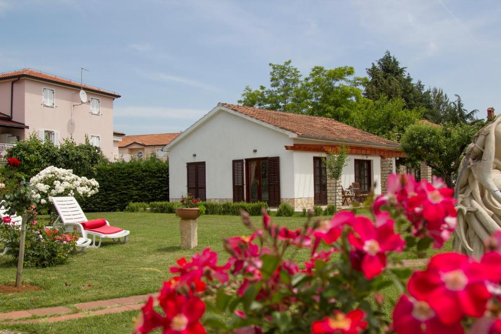 Vonkajšia záhrada v ubytovaní Holiday Home Linet