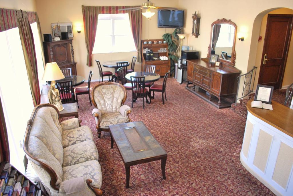The Inn On Third photo