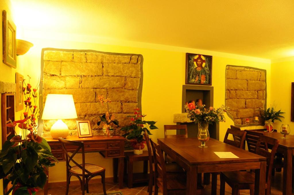 Restaurace v ubytování La Casa Di Babbai