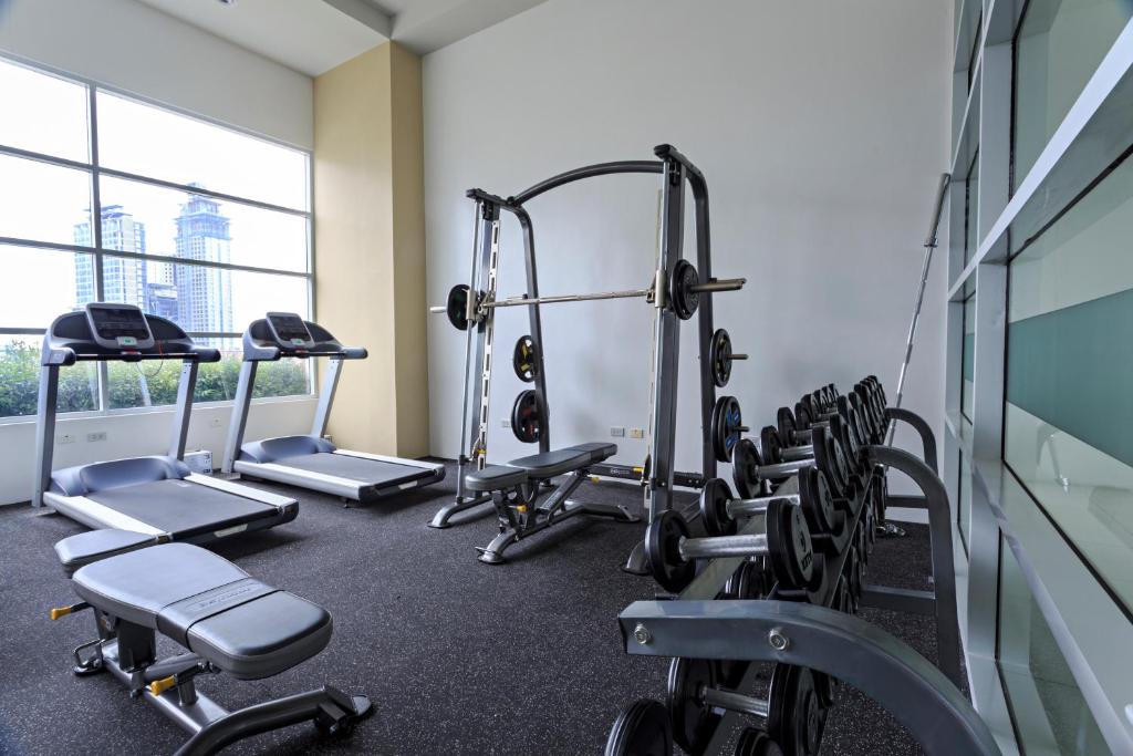 Fitness centrum a/nebo fitness zařízení v ubytování Eon Centennial Soho Hotel