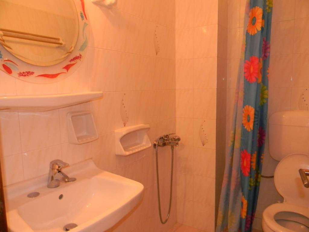 Kúpeľňa v ubytovaní Margo Studios