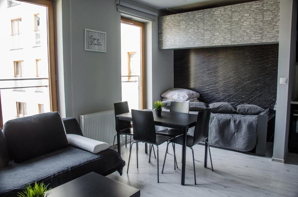 Posedenie v ubytovaní Apartament Expo Brylowska