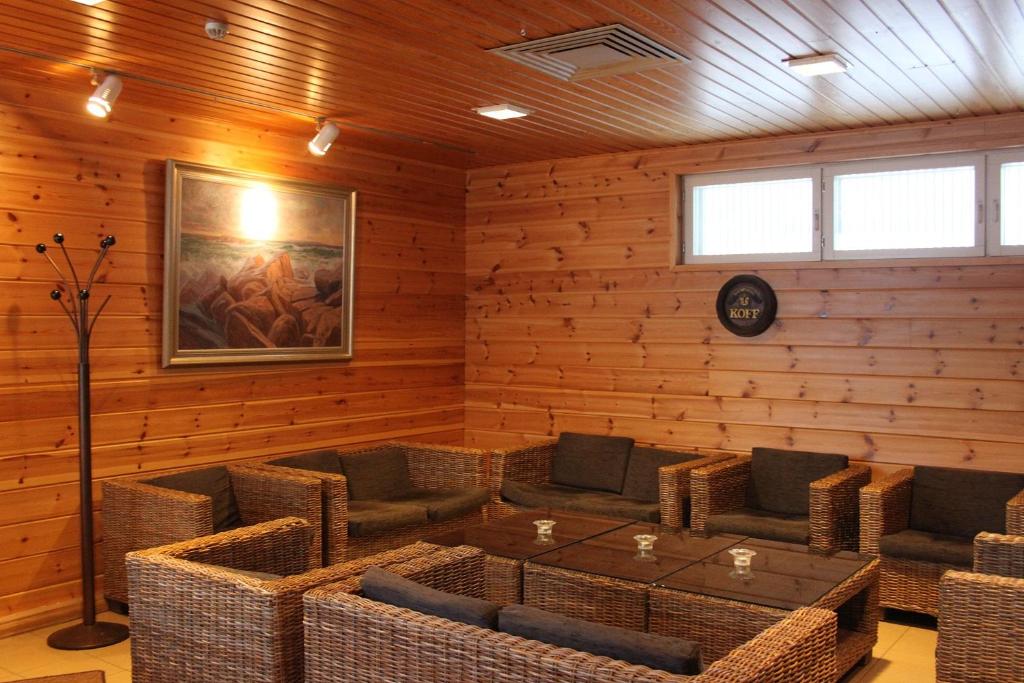 Posezení v ubytování Finlandia Hotel Fooninki