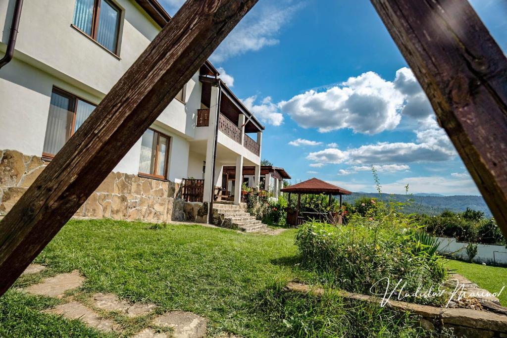 Bachvarovi Villas