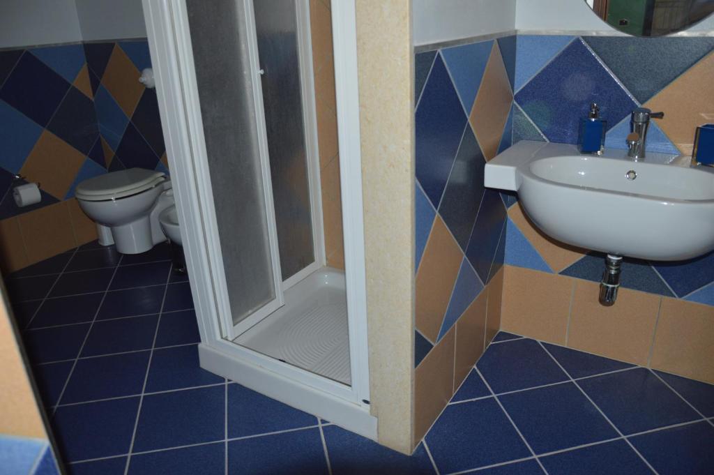 A bathroom at Casa vacanza Borgo Parrini