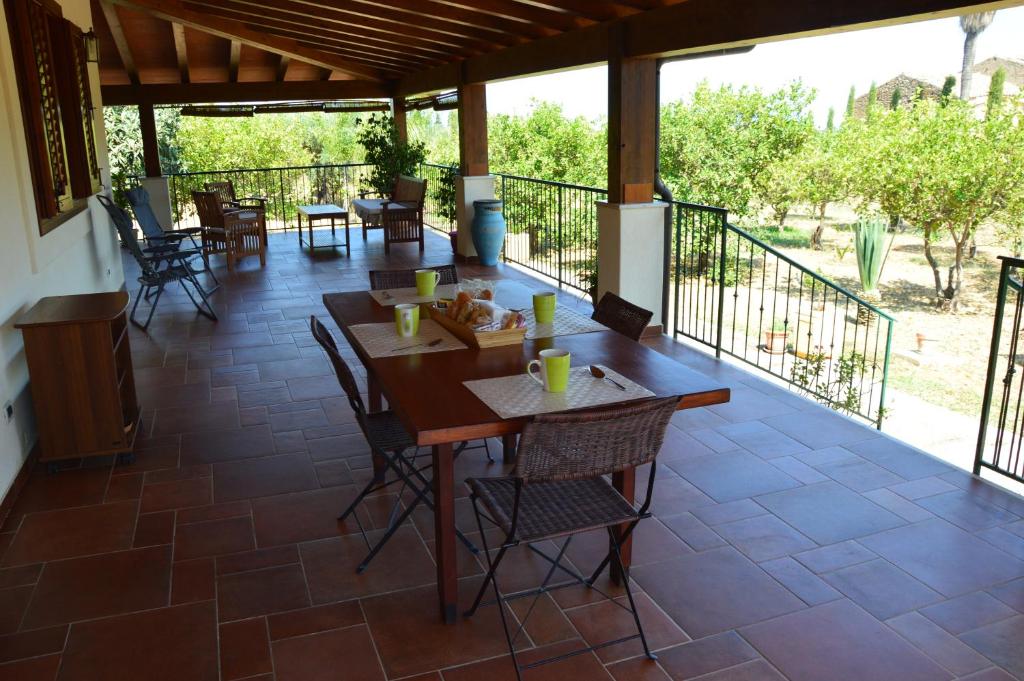 A balcony or terrace at Casa vacanza Borgo Parrini
