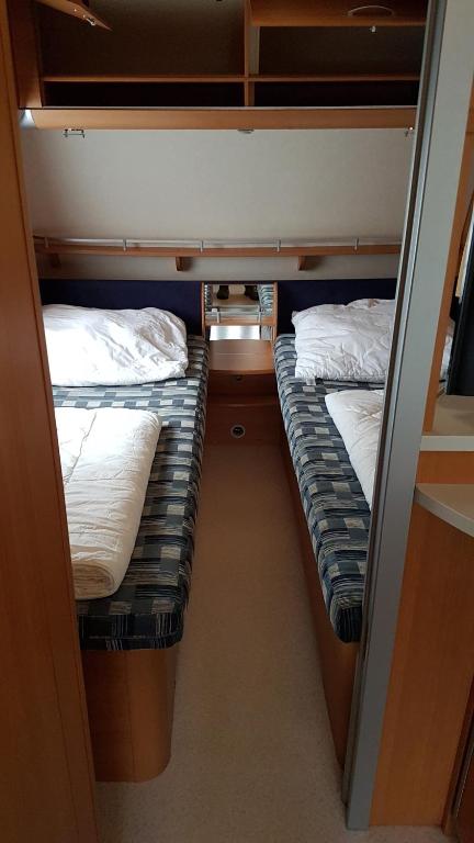 Postel nebo postele na pokoji v ubytování Camping Strukkamphuk