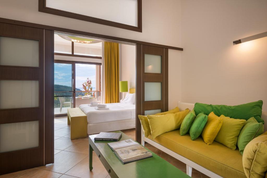 Salvator Villas & Spa Hotel - 3