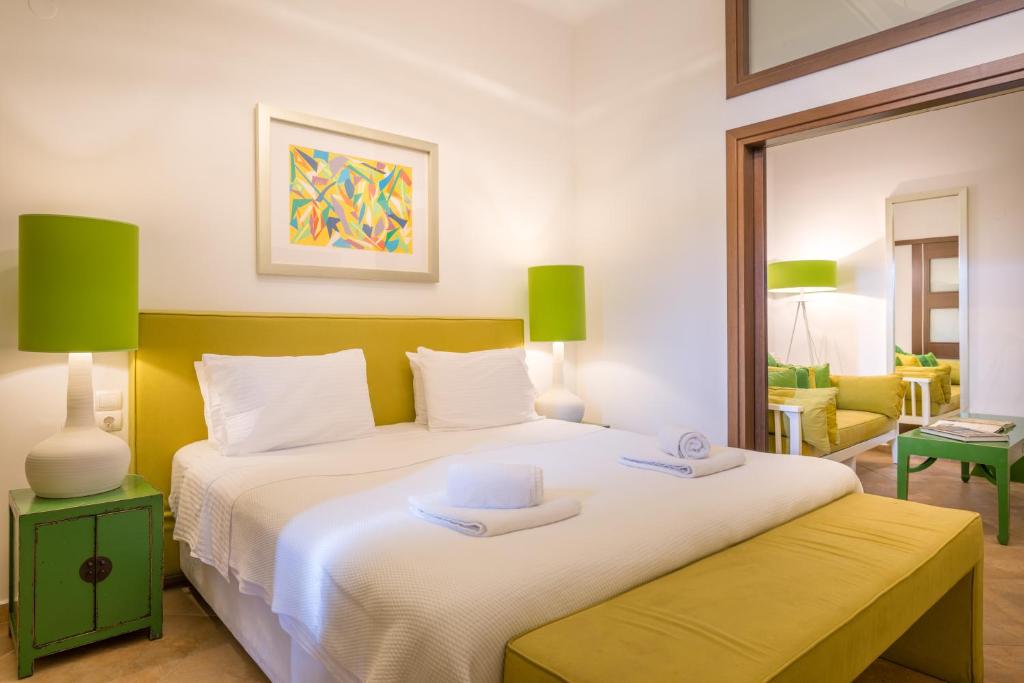 Salvator Villas & Spa Hotel - 1