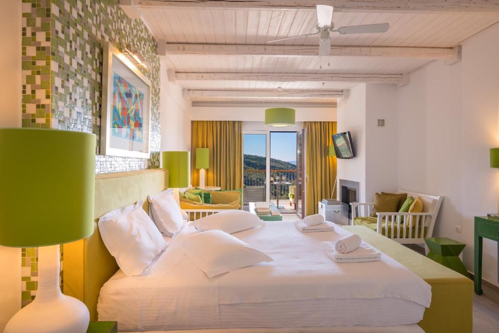 Salvator Villas & Spa Hotel - 11