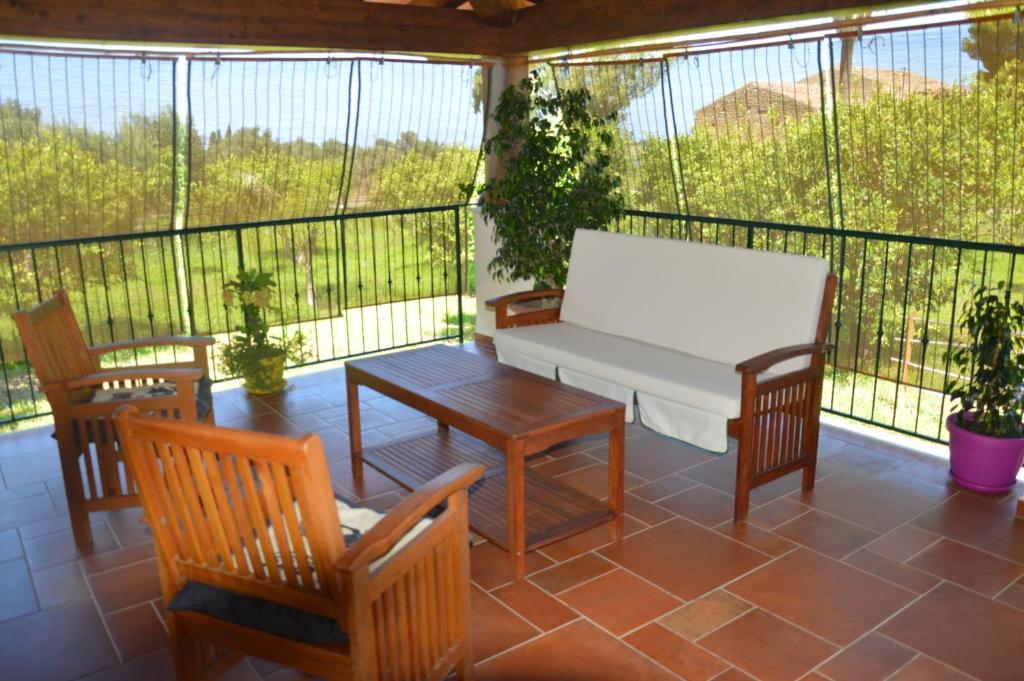 A balcony or terrace at Casa vacanza Borgo Parrini