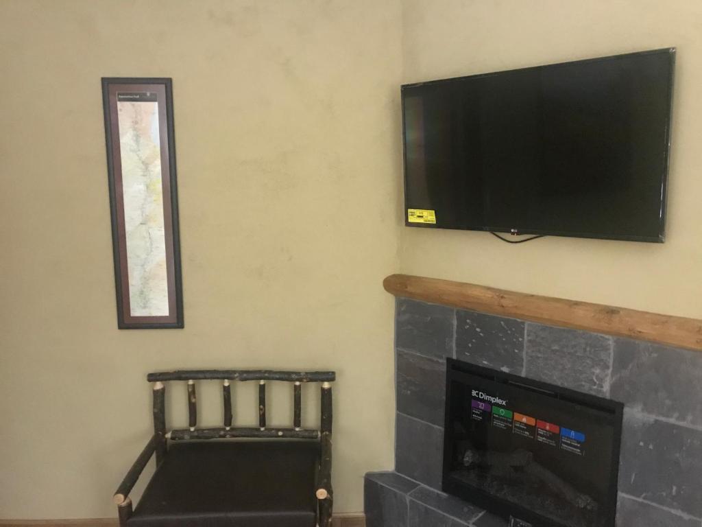 TV&#47;Unterhaltungsangebot in der Unterkunft The Appy Lodge