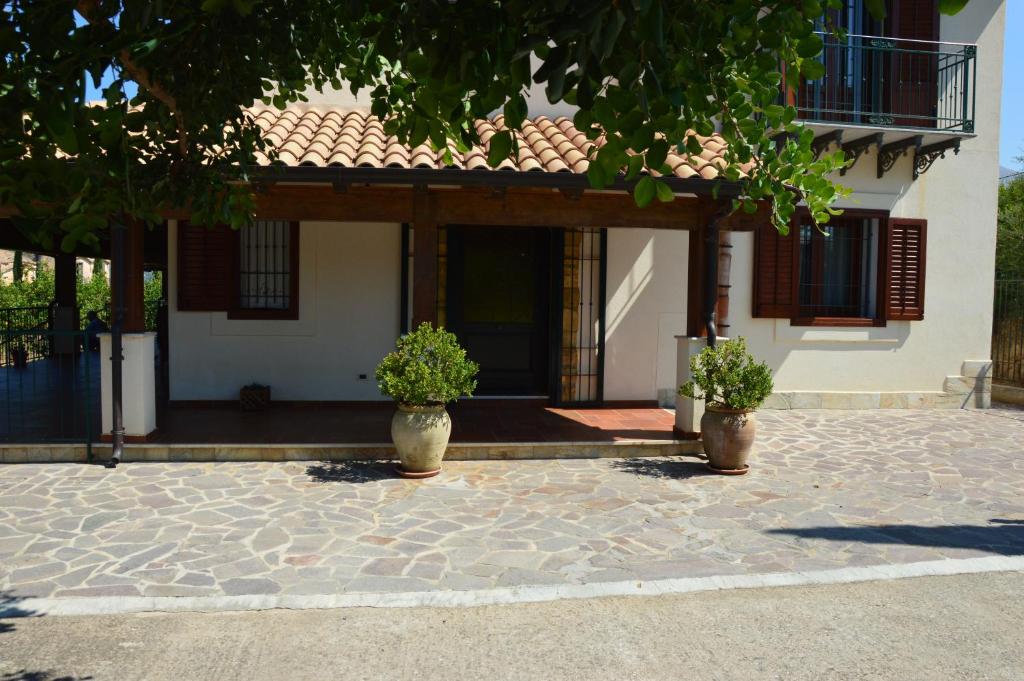 The building in which the holiday home is located