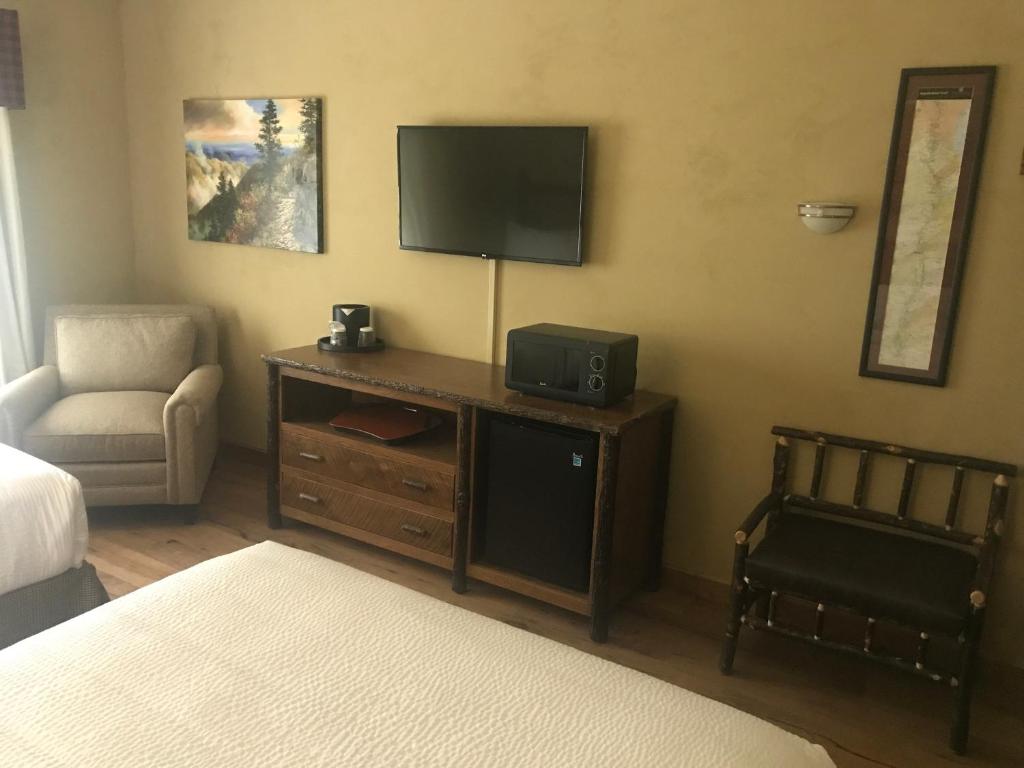 TV&#47;Unterhaltungsangebot in der Unterkunft The Appy Lodge