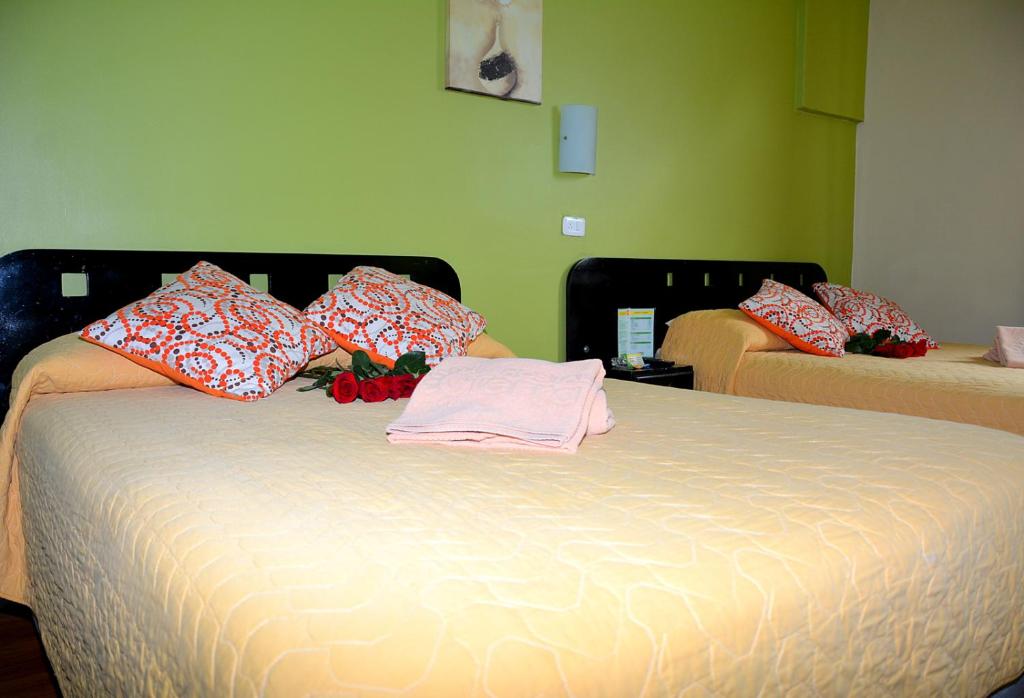 Postel nebo postele na pokoji v ubytování Hostal Terra 1 - ANDALUCÍA