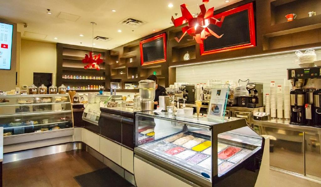 Century Plaza Hotel - Resim 23