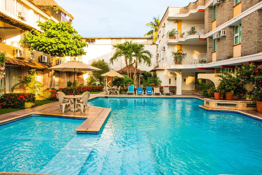 Bazén v ubytování Vallartasol Hotel nebo v jeho okolí