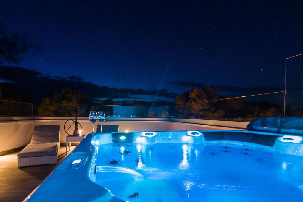 The swimming pool at or close to Villa Can Nieves