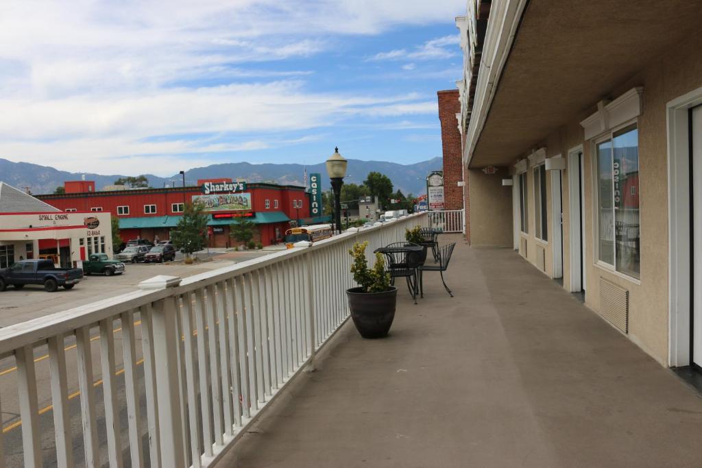 Nespecifikovaný výhled na hory nebo výhled na hory při pohledu z hotelu