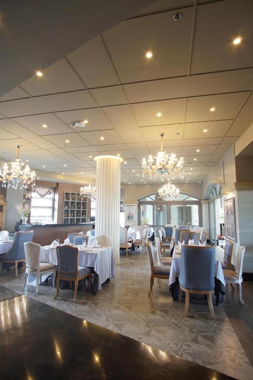 Posezení v ubytování Hotel Carlito Tagaytay