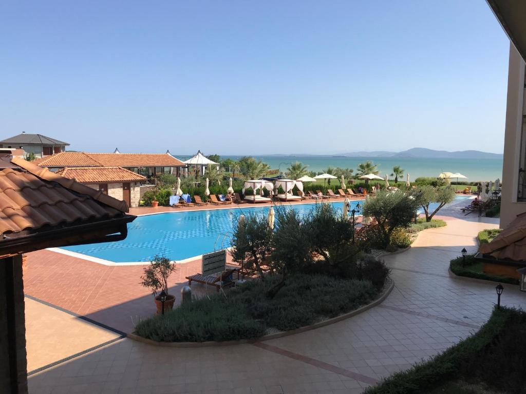 Burgas Beach Resort Private Apartment