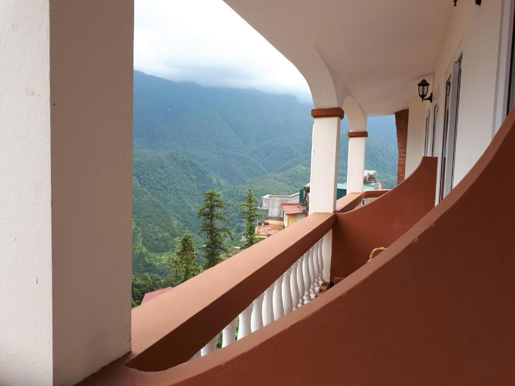 Nespecifikovaný výhled na hory nebo výhled na hory při pohledu z hotelu