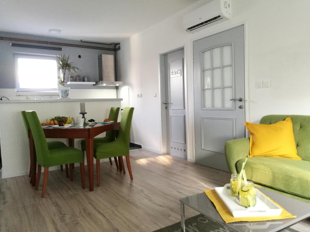 Kuchyňa alebo kuchynka v ubytovaní Dub Apartments Zagreb - free parking